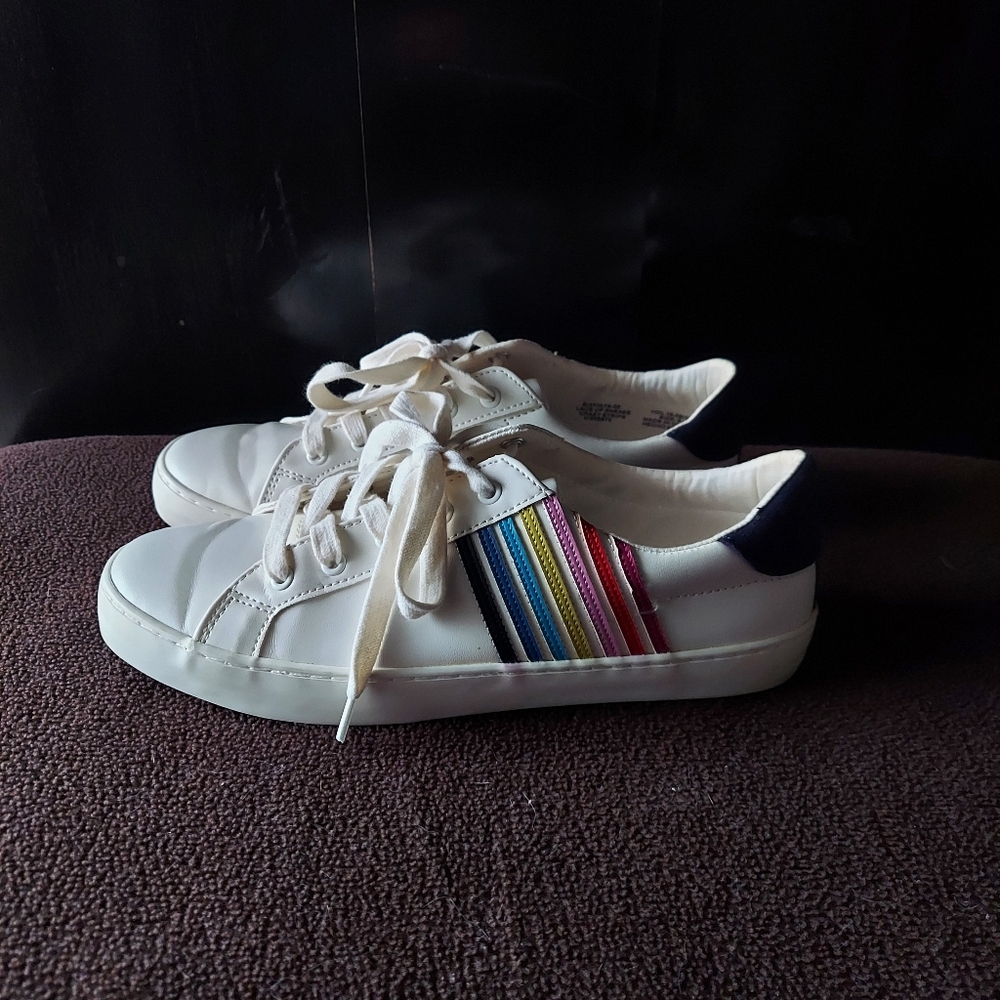 Women's tennis sneaks